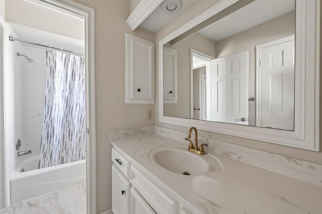 11302 Hylander Drive, Houston, TX 77070