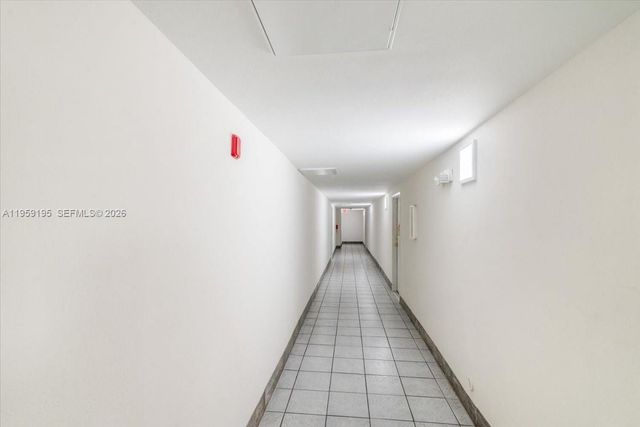 8075 NW 7th St 120, Miami, FL 33126