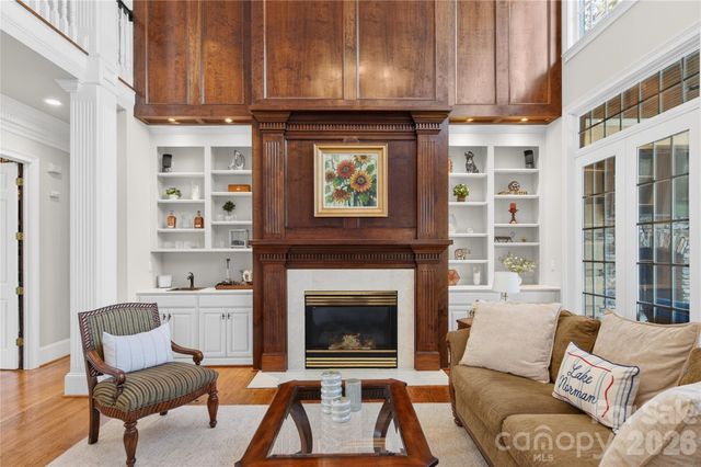 19442 Peninsula Shores Drive, Cornelius, NC 28031