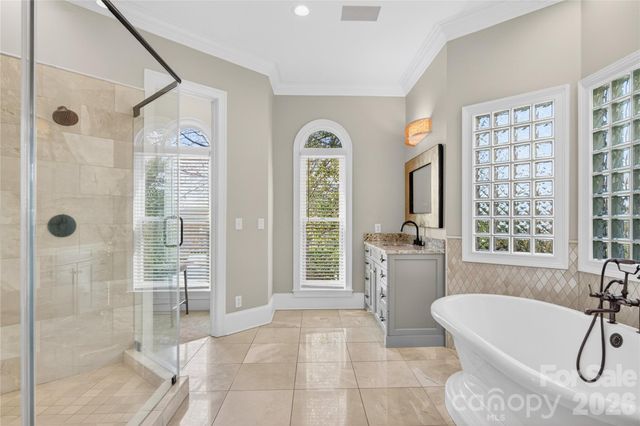 19442 Peninsula Shores Drive, Cornelius, NC 28031