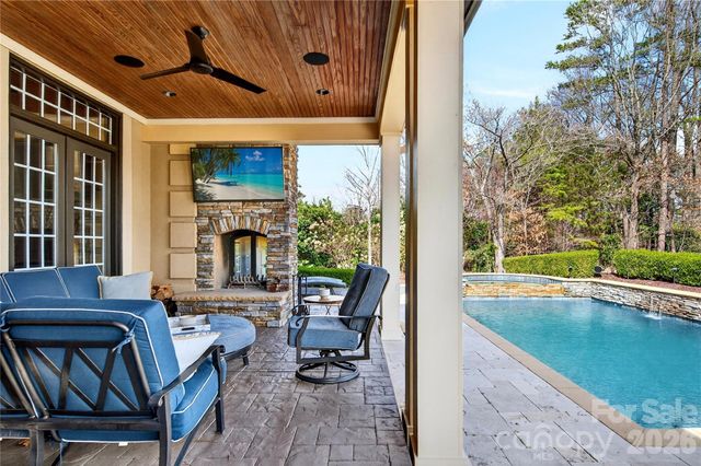 19442 Peninsula Shores Drive, Cornelius, NC 28031