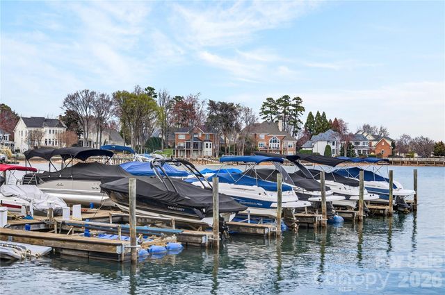 19442 Peninsula Shores Drive, Cornelius, NC 28031