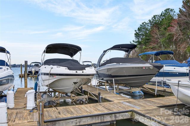 19442 Peninsula Shores Drive, Cornelius, NC 28031