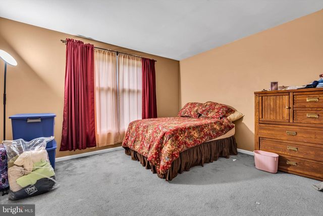 545 E JIMMIE LEEDS RD, Galloway, NJ 08205