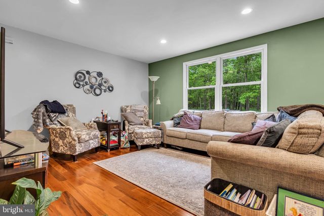 545 E JIMMIE LEEDS RD, Galloway, NJ 08205