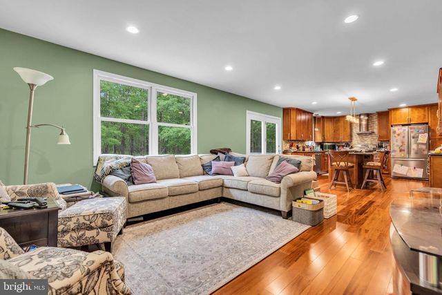545 E JIMMIE LEEDS RD, Galloway, NJ 08205
