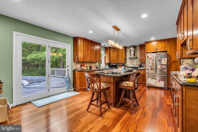 545 E JIMMIE LEEDS RD, Galloway, NJ 08205