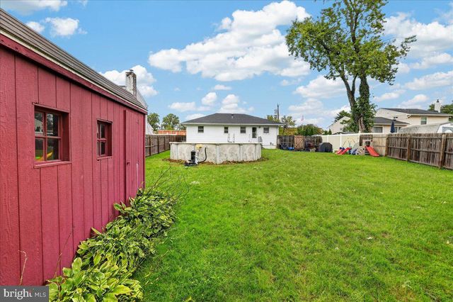 605 W PALMER ST, Morrisville, PA 19067