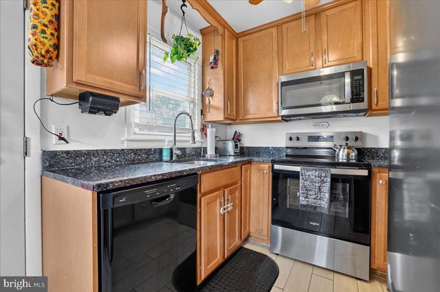 605 W PALMER ST, Morrisville, PA 19067