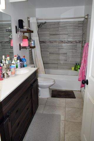 420 N Bluebonnet Dr, Kerrville, TX 78028