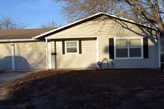 420 N Bluebonnet Dr, Kerrville, TX 78028