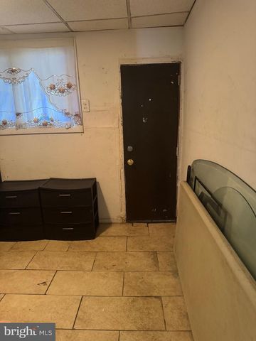 37 W SEYMOUR ST, Philadelphia, PA 19144