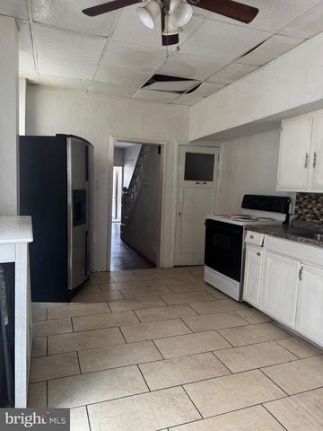 37 W SEYMOUR ST, Philadelphia, PA 19144