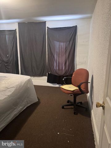 37 W SEYMOUR ST, Philadelphia, PA 19144