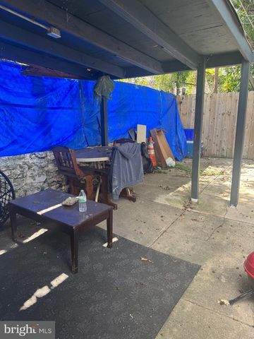 37 W SEYMOUR ST, Philadelphia, PA 19144