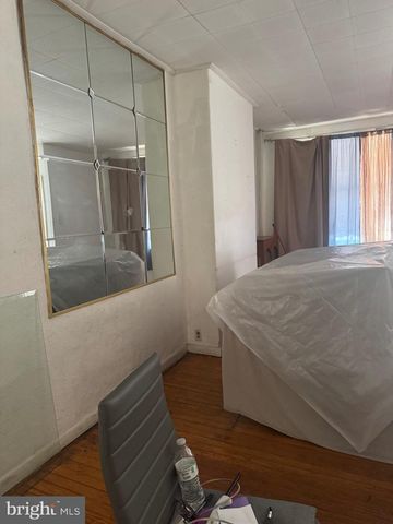 37 W SEYMOUR ST, Philadelphia, PA 19144