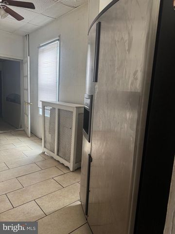 37 W SEYMOUR ST, Philadelphia, PA 19144