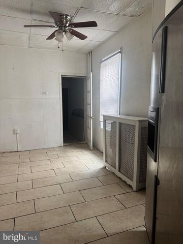 37 W SEYMOUR ST, Philadelphia, PA 19144