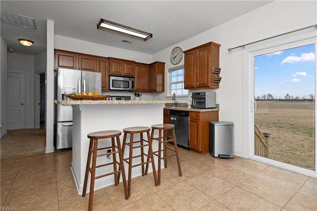 462 Cooper Garrett RD, Moyock, NC 27958