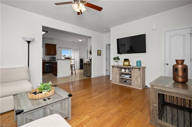 462 Cooper Garrett RD, Moyock, NC 27958