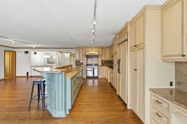 25402 W Dering Lane, Lake Villa, IL 60046