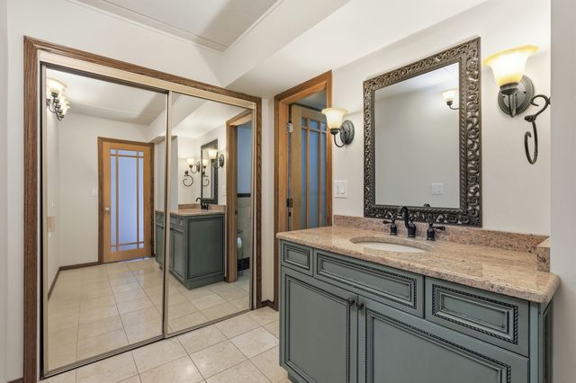 25402 W Dering Lane, Lake Villa, IL 60046