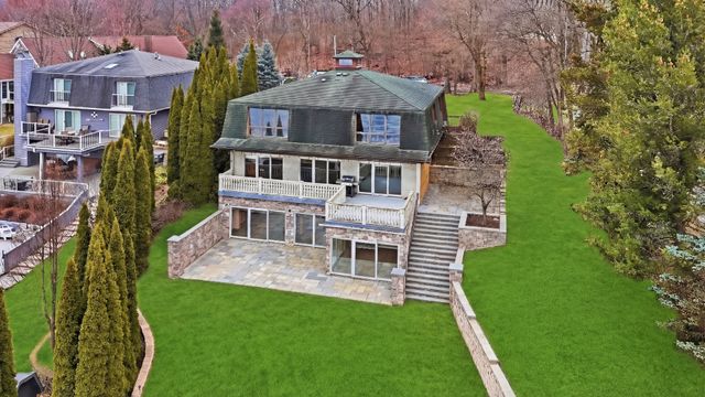 25402 W Dering Lane, Lake Villa, IL 60046