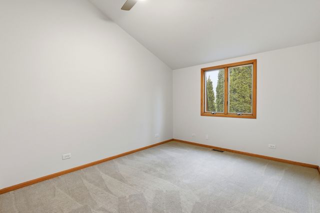 25402 W Dering Lane, Lake Villa, IL 60046