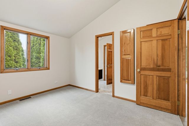 25402 W Dering Lane, Lake Villa, IL 60046