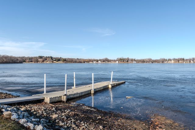 25402 W Dering Lane, Lake Villa, IL 60046