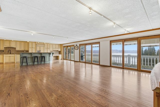 25402 W Dering Lane, Lake Villa, IL 60046