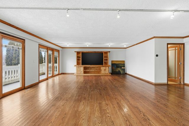 25402 W Dering Lane, Lake Villa, IL 60046