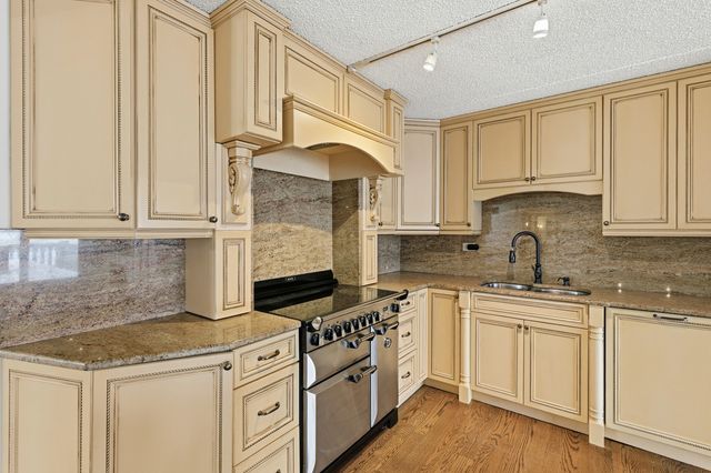 25402 W Dering Lane, Lake Villa, IL 60046