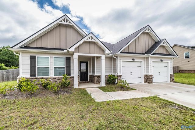 658 5th Street NW, Arab, AL 35016
