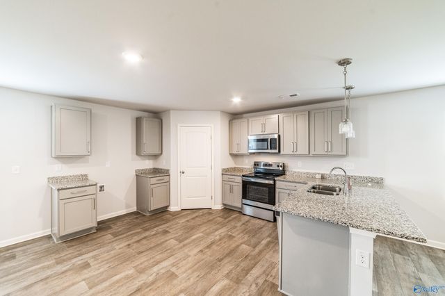 658 5th Street NW, Arab, AL 35016