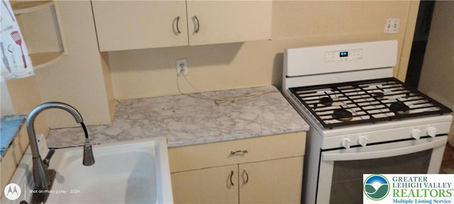 2208 South 9th Street, Allentown City, PA 18103