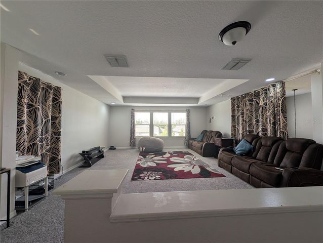19410 ROSEMOOR AVENUE, Lutz, FL 33558