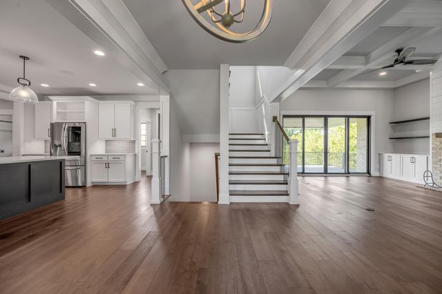 231 The Oaks Boulevard, Versailles, KY 40383