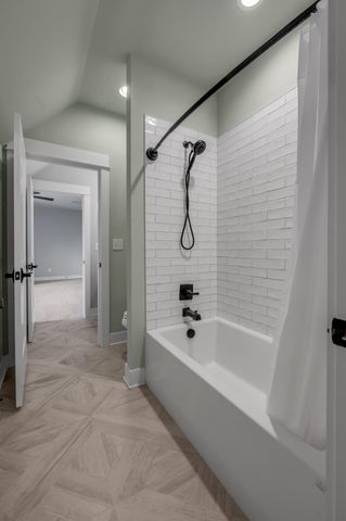 231 The Oaks Boulevard, Versailles, KY 40383