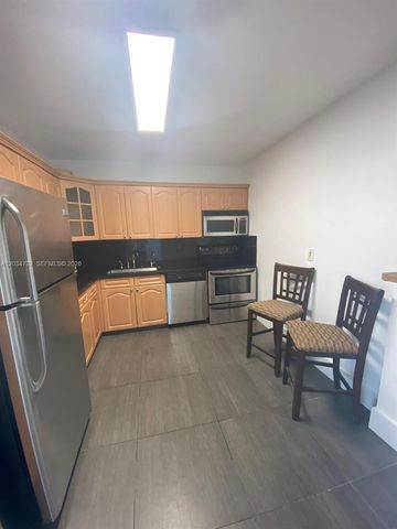 2450 NE 135th St 1012, North Miami, FL 33181