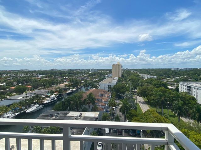 2450 NE 135th St 1012, North Miami, FL 33181