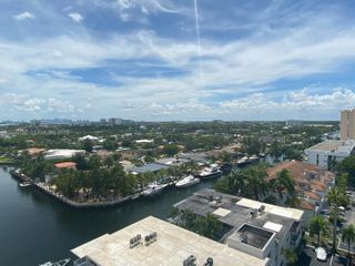 2450 NE 135th St 1012, North Miami, FL 33181
