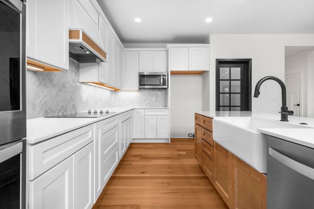 8131 Pine Ridge Court, Salem Twp, MI 48168