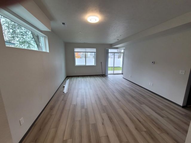 6027 N Smith St, Spokane, WA 99208