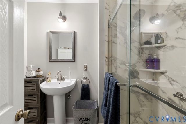 9411 Poly Pl, Midlothian, VA 23112