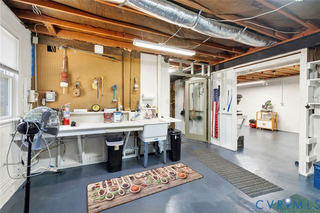 9411 Poly Pl, Midlothian, VA 23112