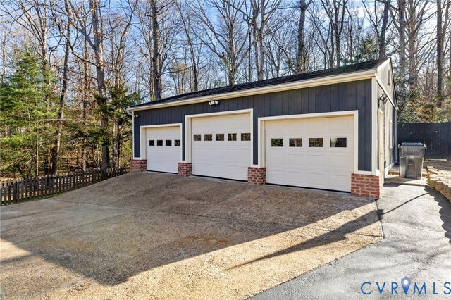 9411 Poly Pl, Midlothian, VA 23112