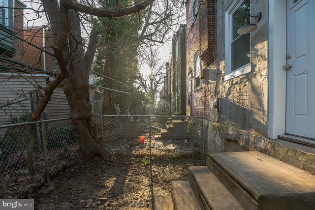 1227 S PEACH ST, Philadelphia, PA 19143