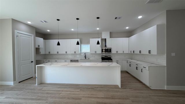 2615 Piemonte Avenue Cir, Spring, TX 77388