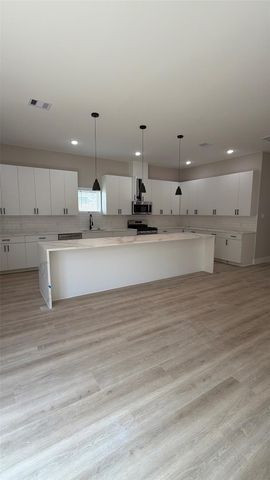 2615 Piemonte Avenue Cir, Spring, TX 77388